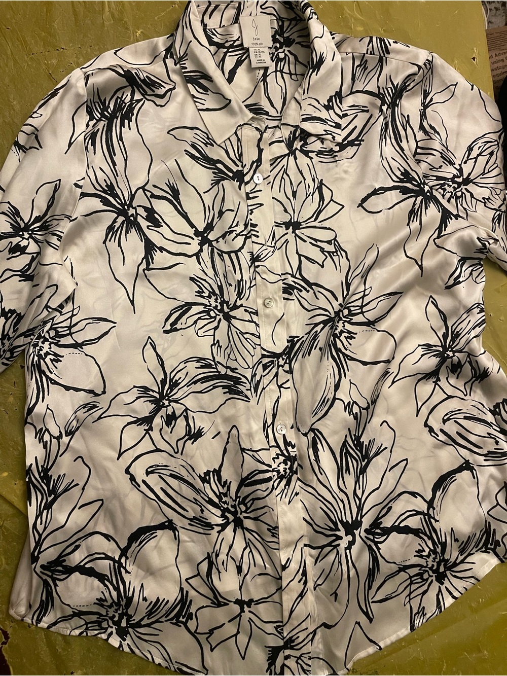 Joie silk blouse with black floral print on white background, size XL 100% Silk